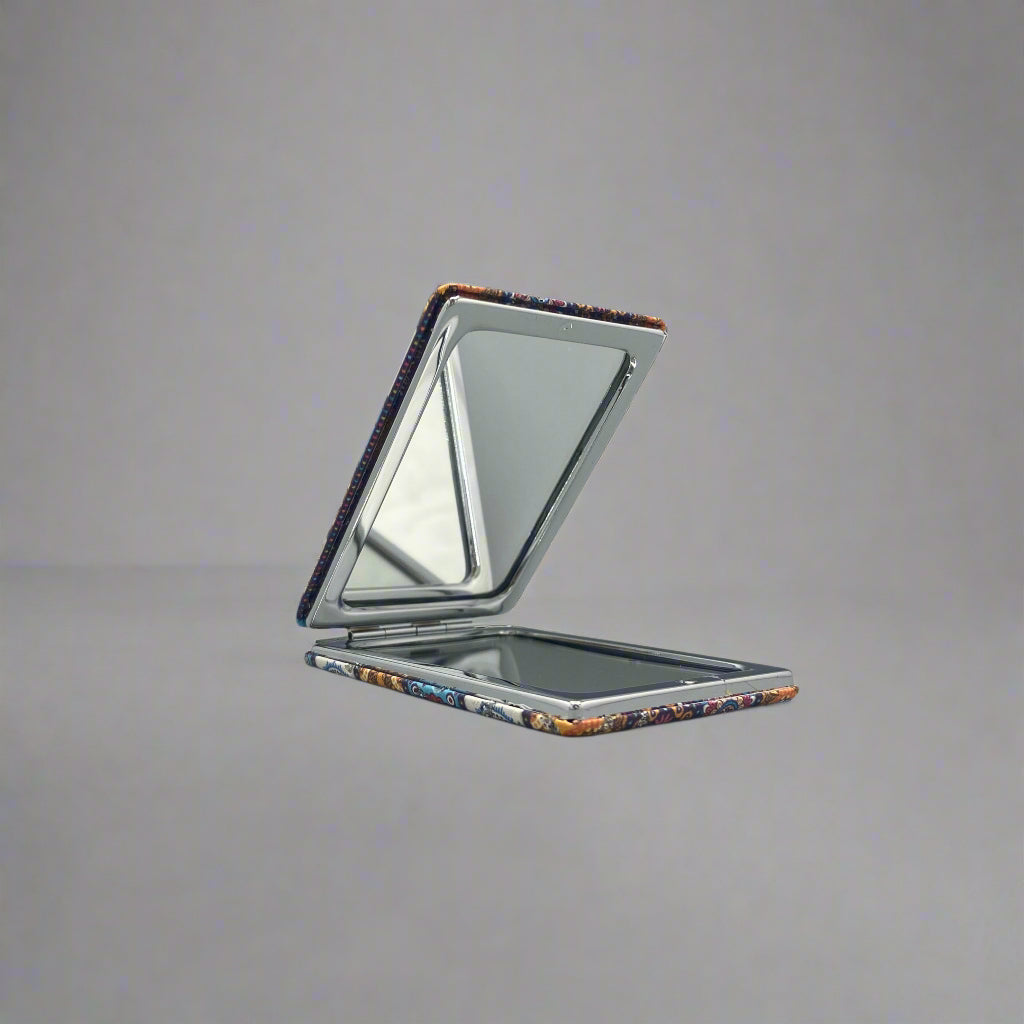 Compact Mirror
