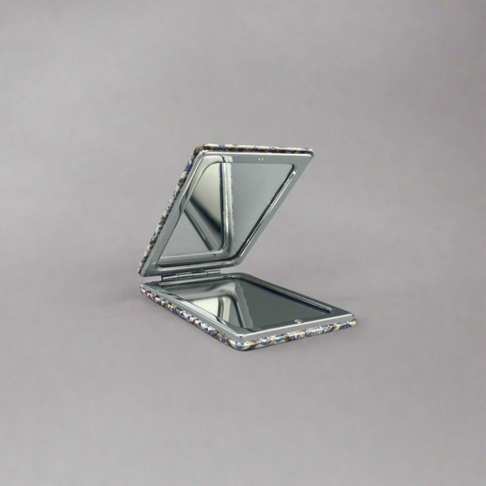 Compact Mirror