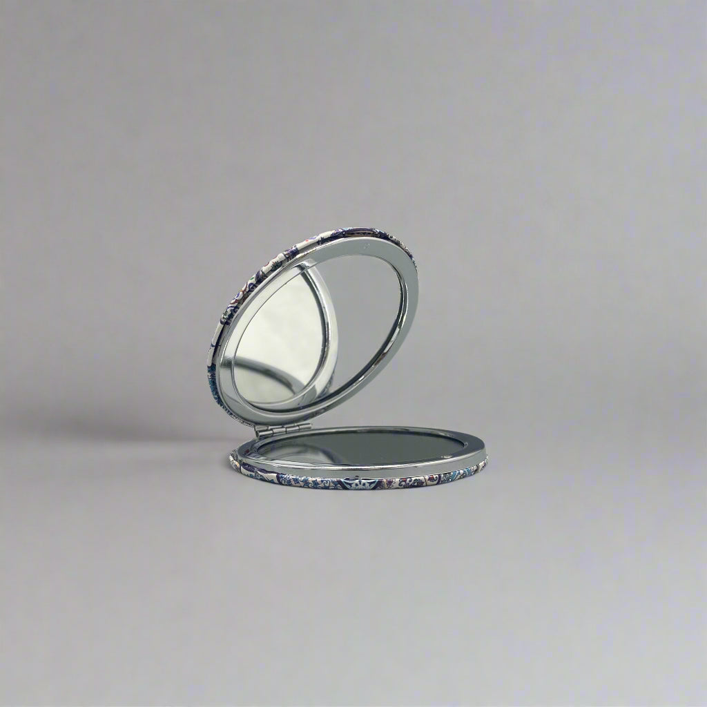 Compact Mirror